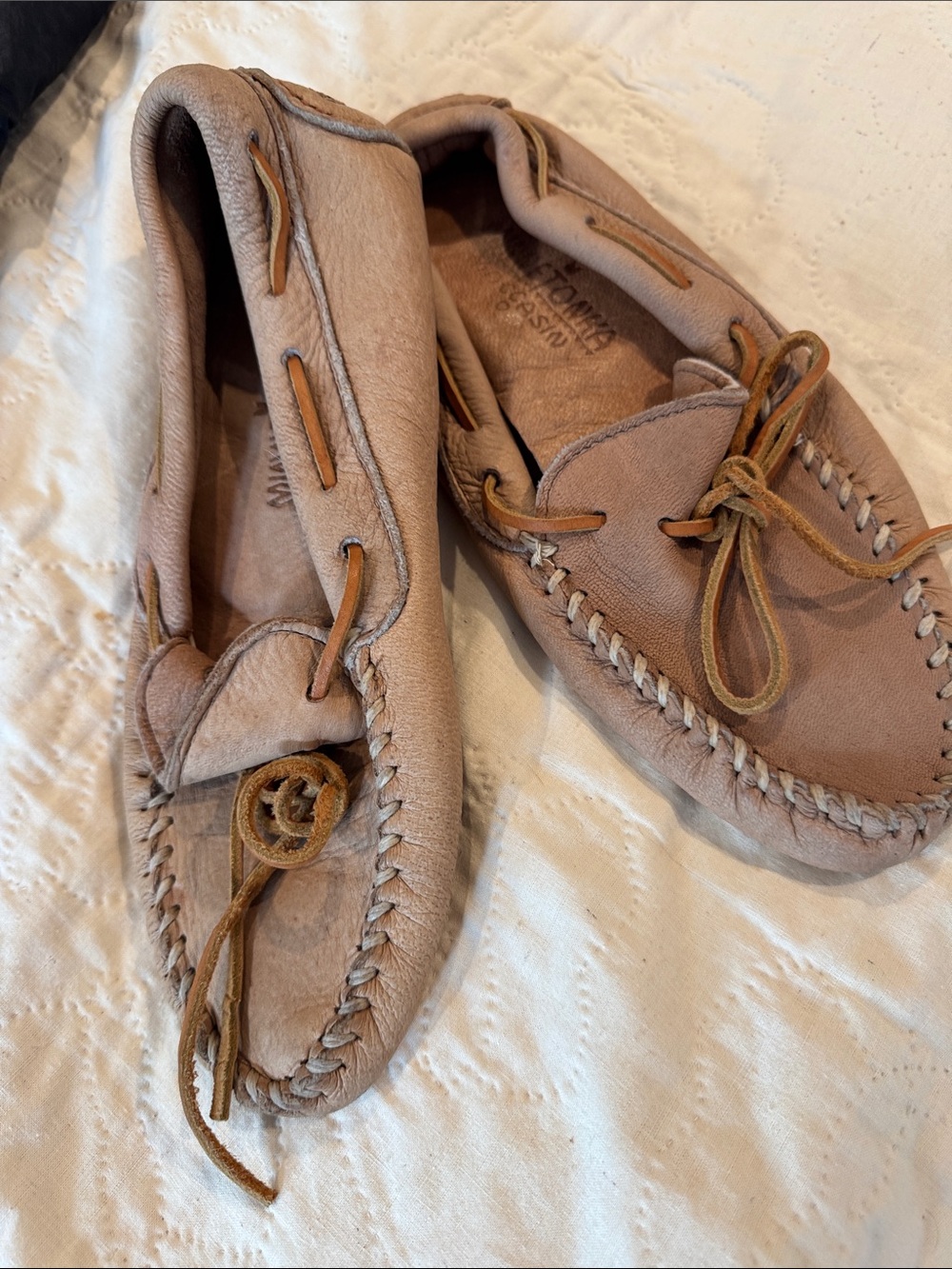 Minnetonka Women's Suede Moccasins in Taupe